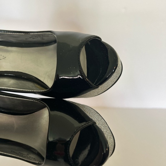 Guess Black and Silver Peep Toe HeelsSize 7 - Picture 12 of 14